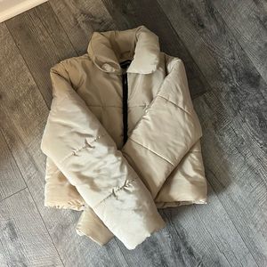 Size 8 PrettyLittleThing puffer